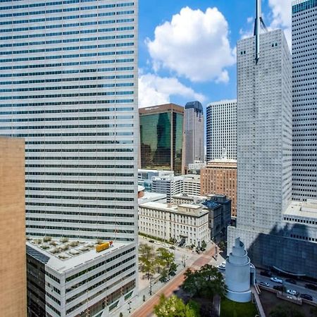 Cozysuites Two Condos With Sky Pool In Dallas Exterior photo