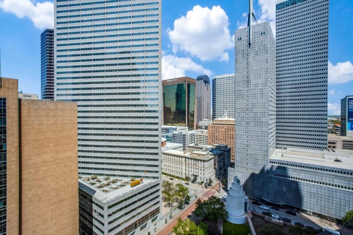 Cozysuites Two Condos With Sky Pool In Dallas Exterior photo