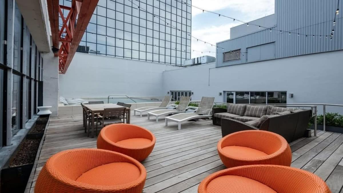 Cozysuites Two Condos With Sky Pool In Dallas Exterior photo